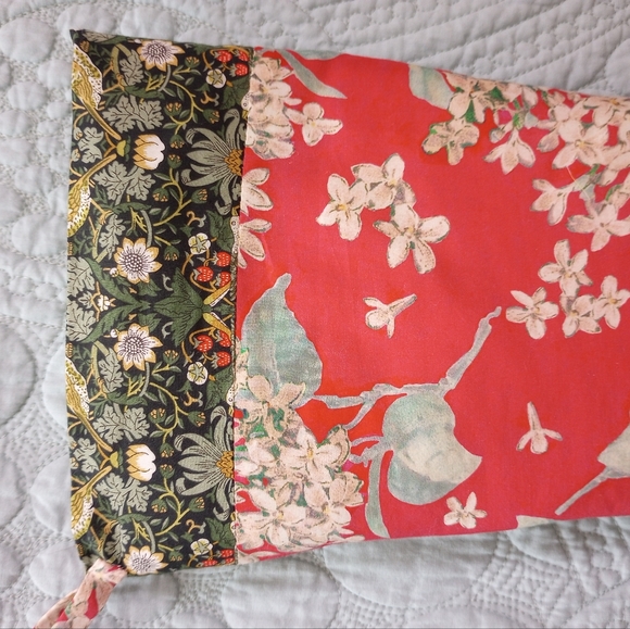 Liberty of London Art Fabric Christmas Stocking Strawberry Thief - Picture 9 of 11